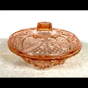 Candy dish color baby pink made of glass